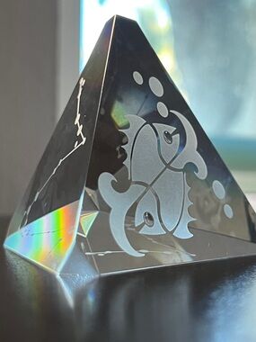 Signed STEUBEN Crystal Pisces Zodiac Prism Paperweight w/ Original Box/Papers